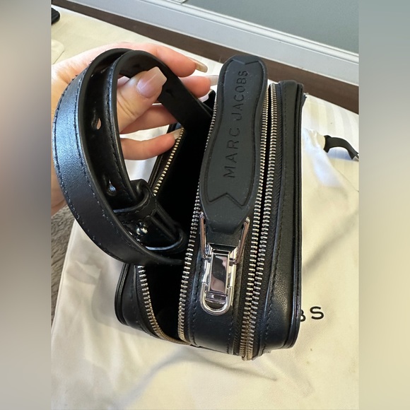 MARC JACOBS
Black 'The Textured Box' Bag - Picture 8 of 9